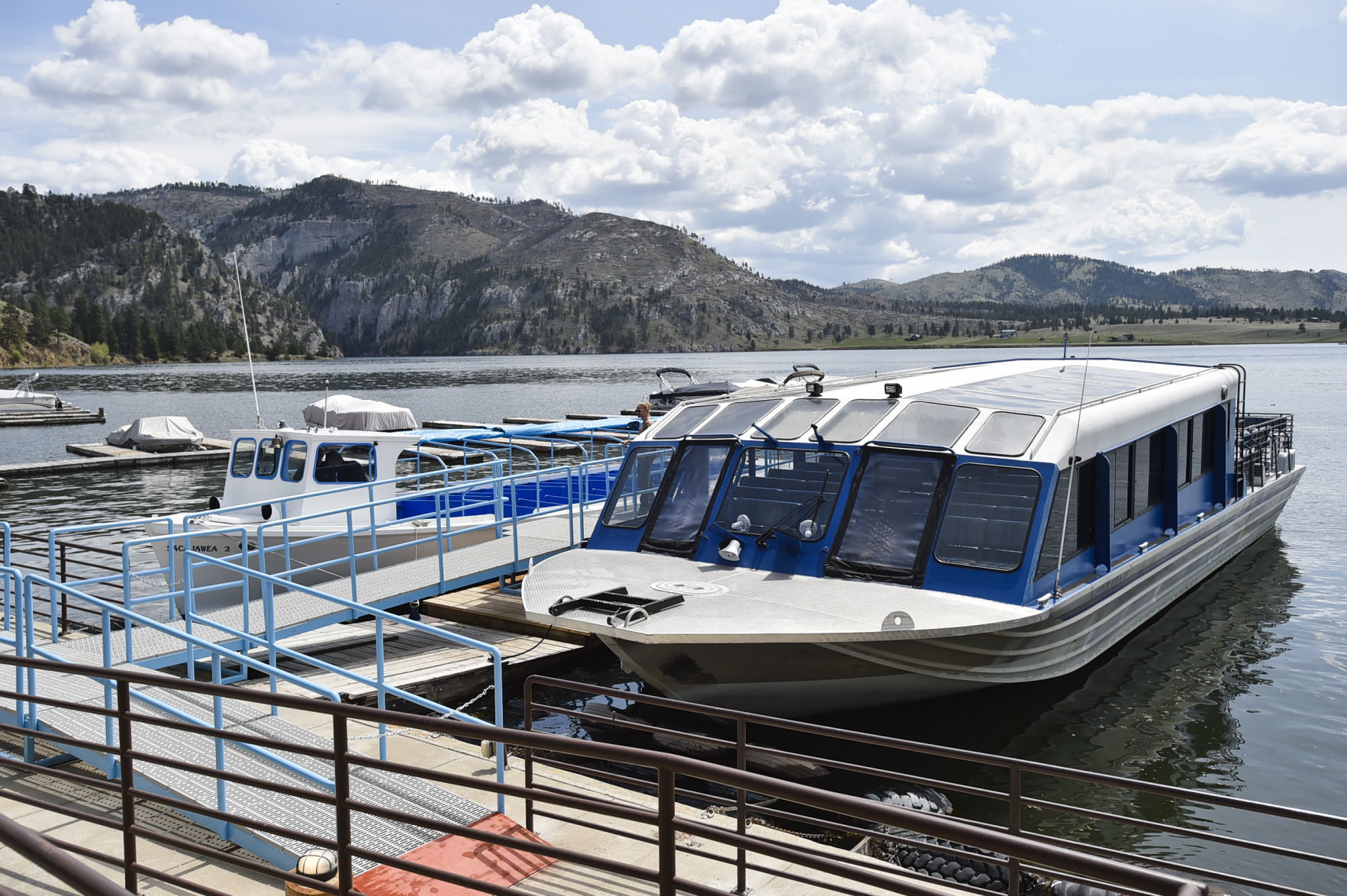 The Crawfords used the tour boat on the right